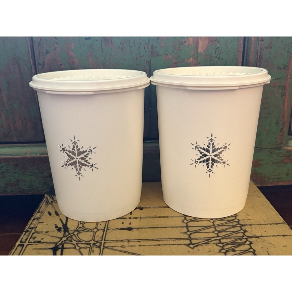 Tupperware 811-4 White with Snowflake Servalier Canister w/ Lid 812-28 Set Of 2
